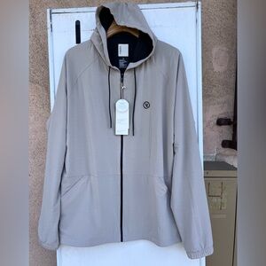 VUORI Elevate Kore Jacket
Men's Athletic Jacket SIZE XXL CREAM.